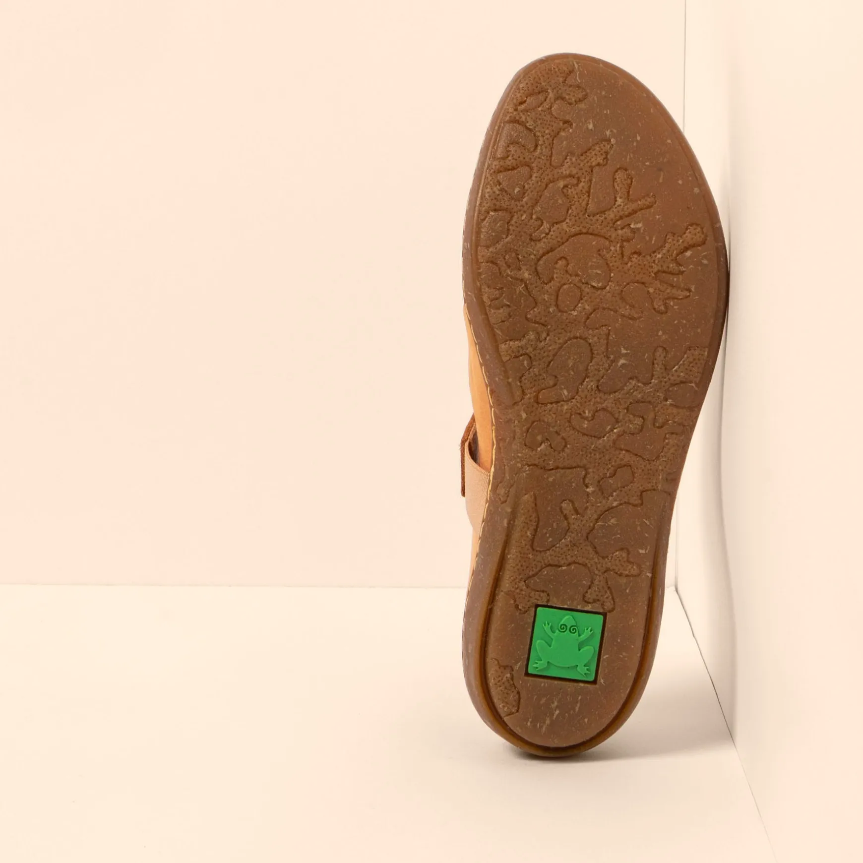 Women El Naturalista Ballerinas|5301 CORAL