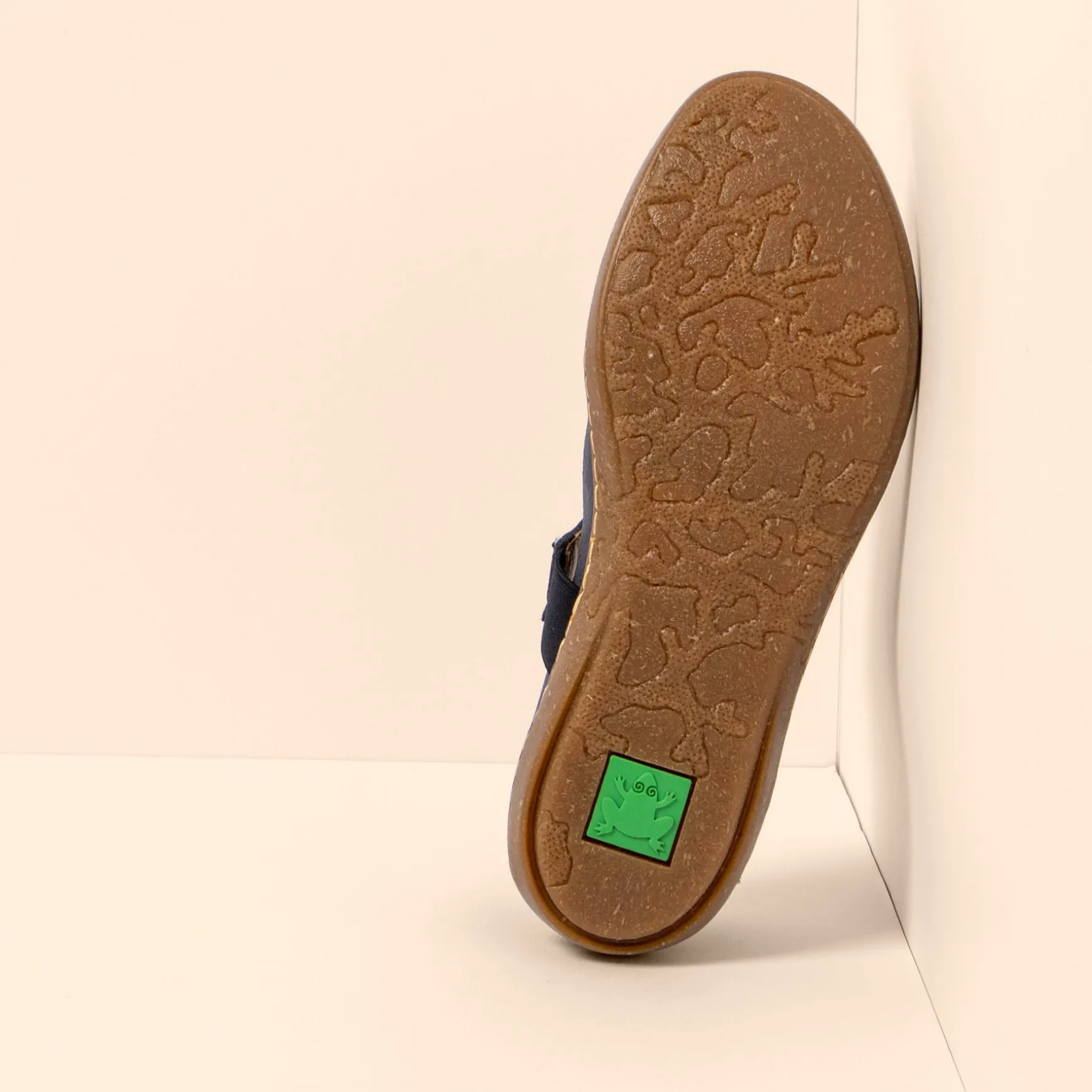 Women El Naturalista Ballerinas|5301 CORAL