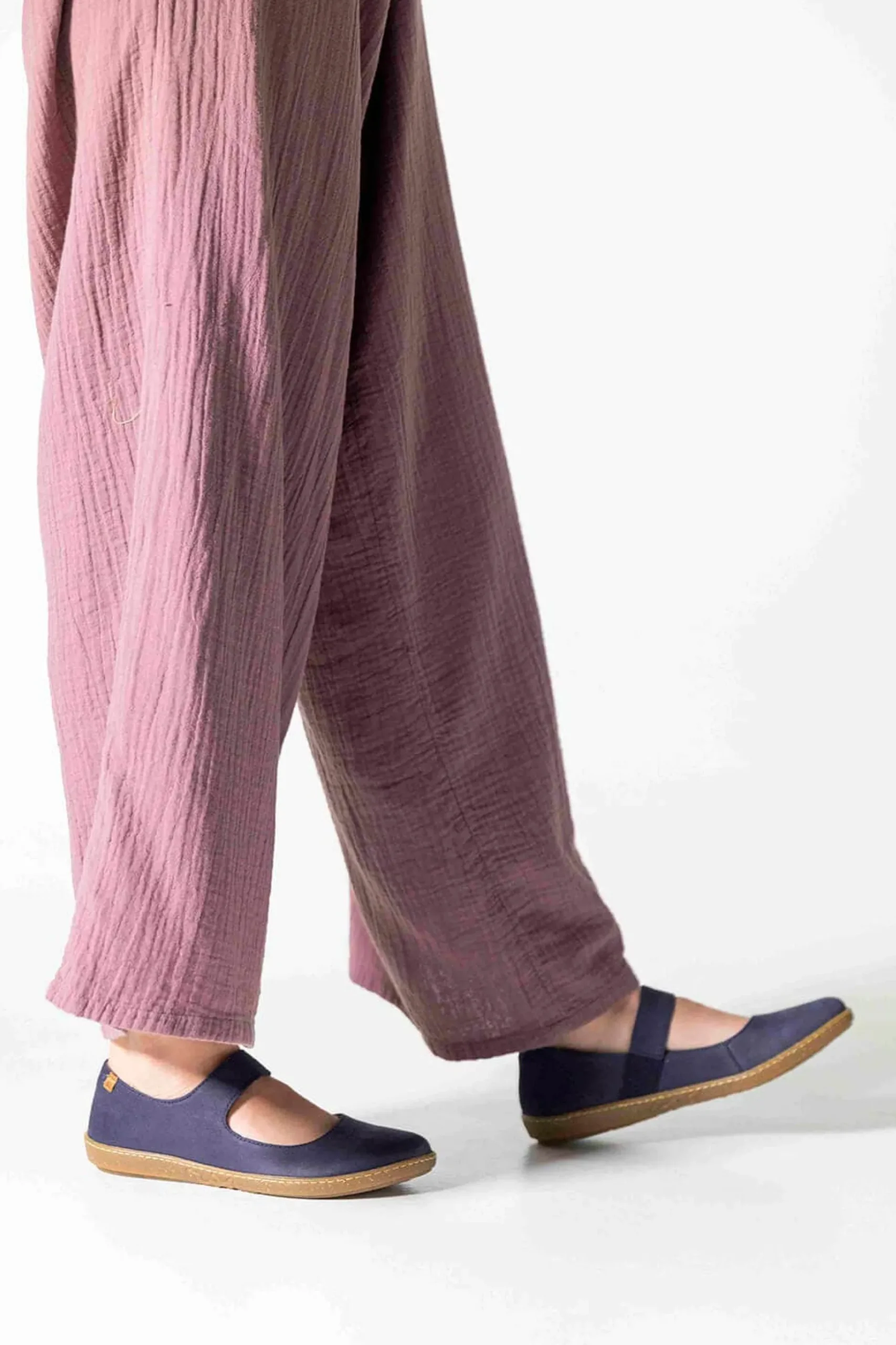 Women El Naturalista Ballerinas|5301 CORAL
