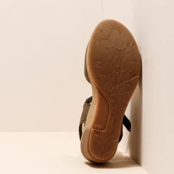 Women El Naturalista Sandals|5001 LEAVES
