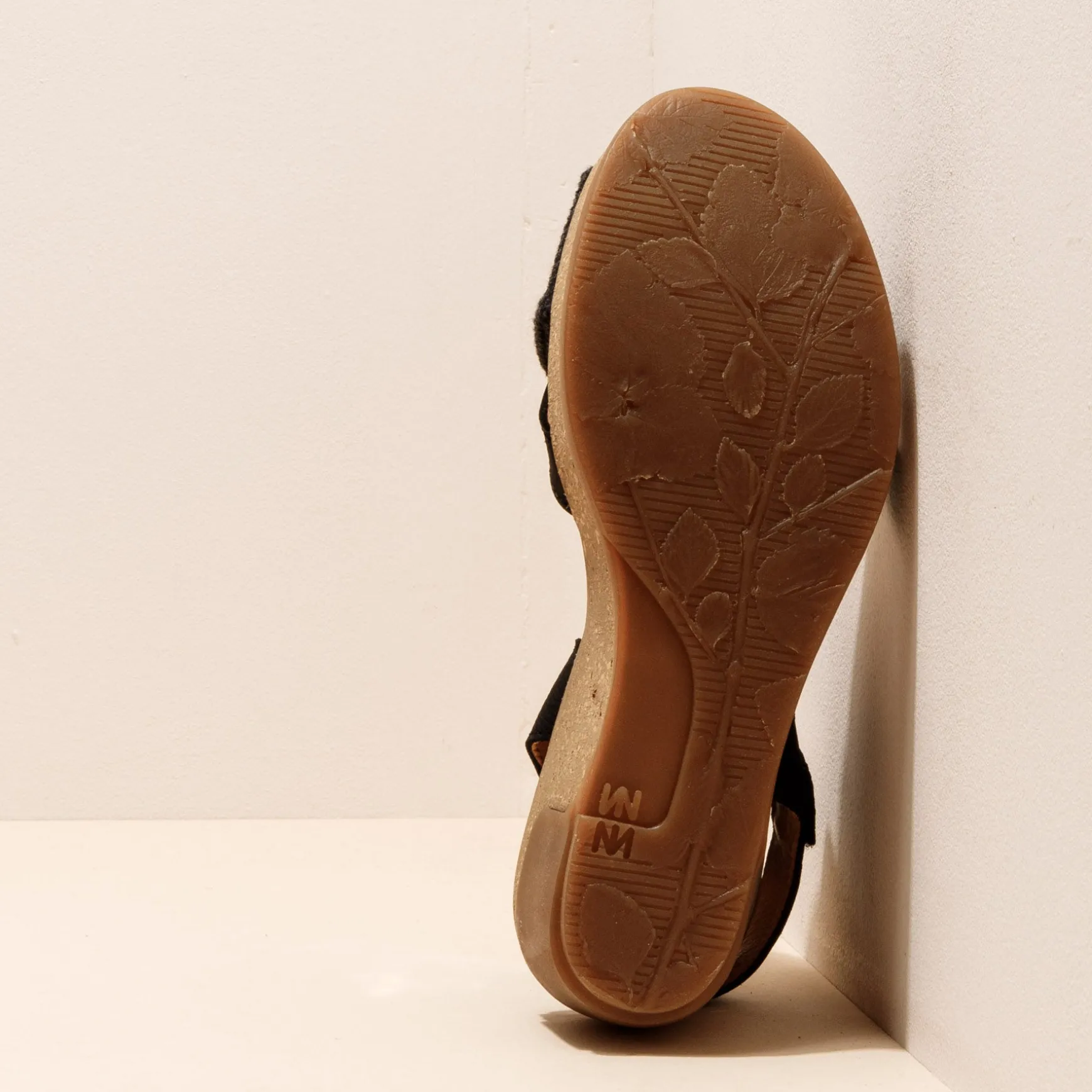 Women El Naturalista Sandals|5038 LEAVES