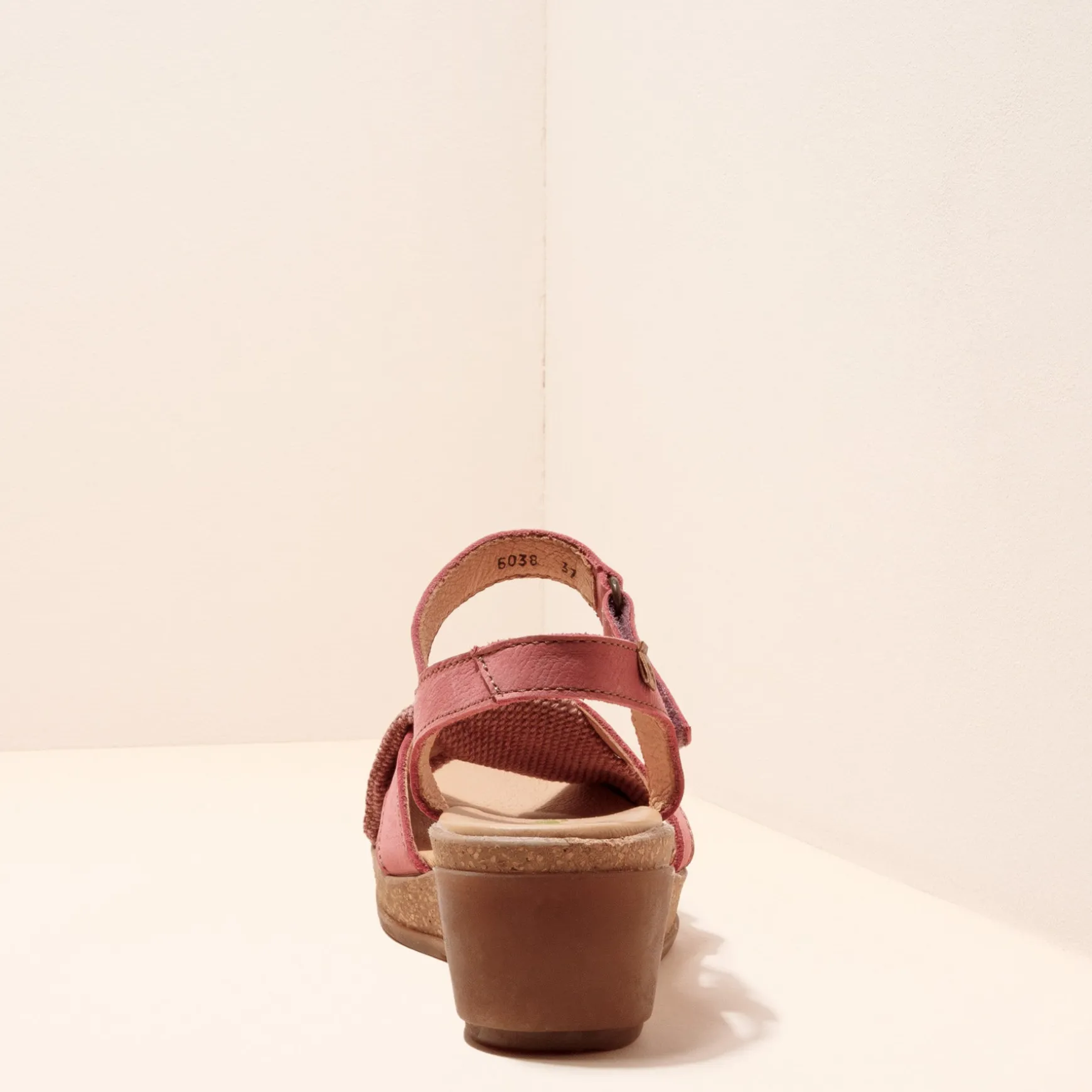 Women El Naturalista Sandals|5038 LEAVES