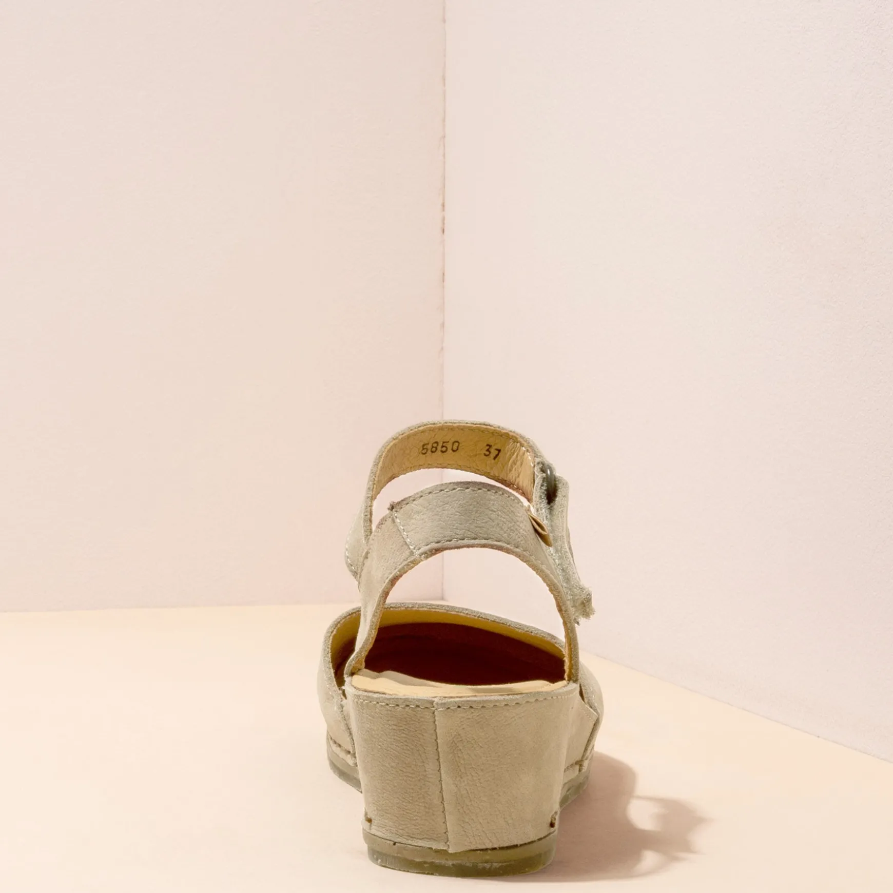 Women El Naturalista Wedge Sandal|5850 PICUAL