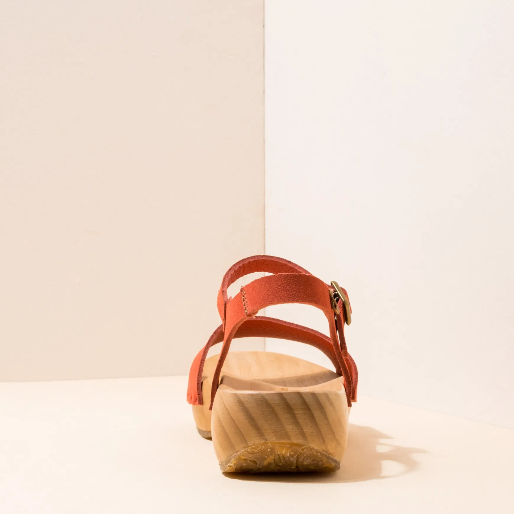 Women El Naturalista Sandals|5831 SHOKUNIN