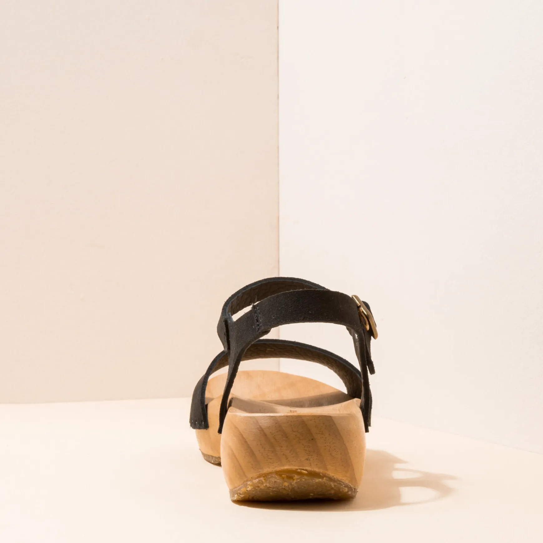 Women El Naturalista Sandals|5831 SHOKUNIN