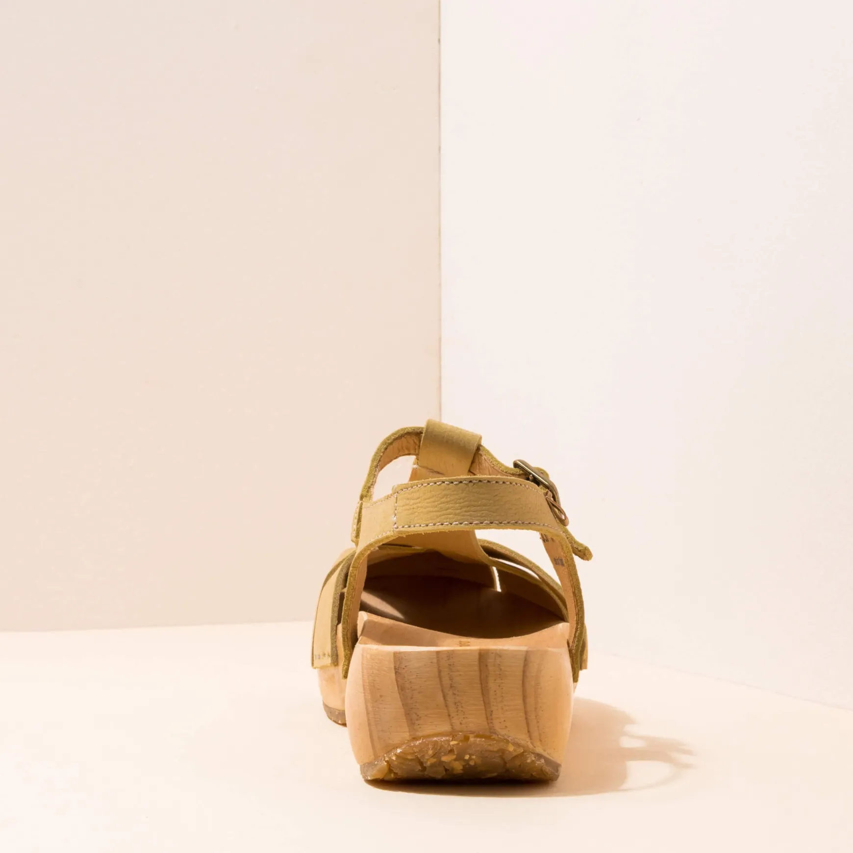Women El Naturalista Sandals|5832 SHOKUNIN