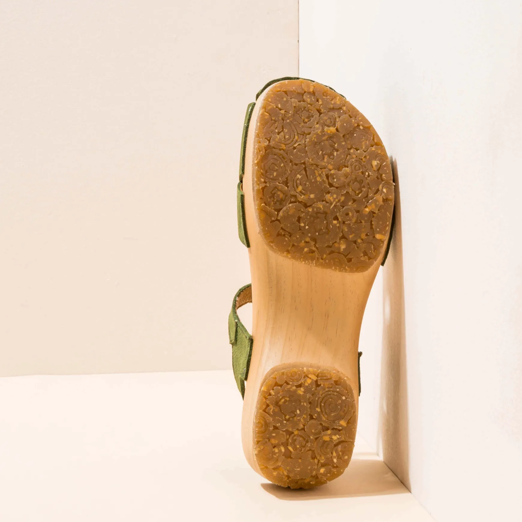 Women El Naturalista Sandals|5832 SHOKUNIN