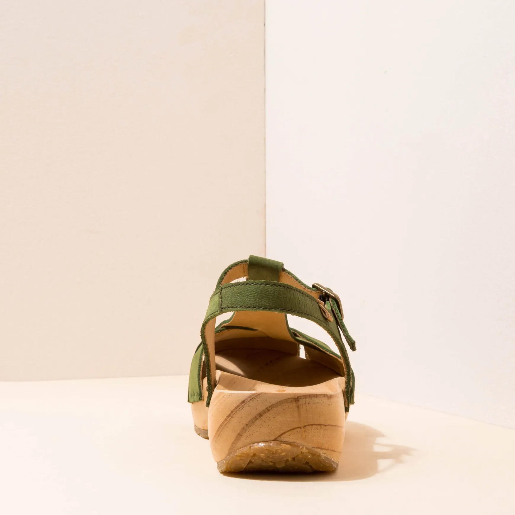 Women El Naturalista Sandals|5832 SHOKUNIN