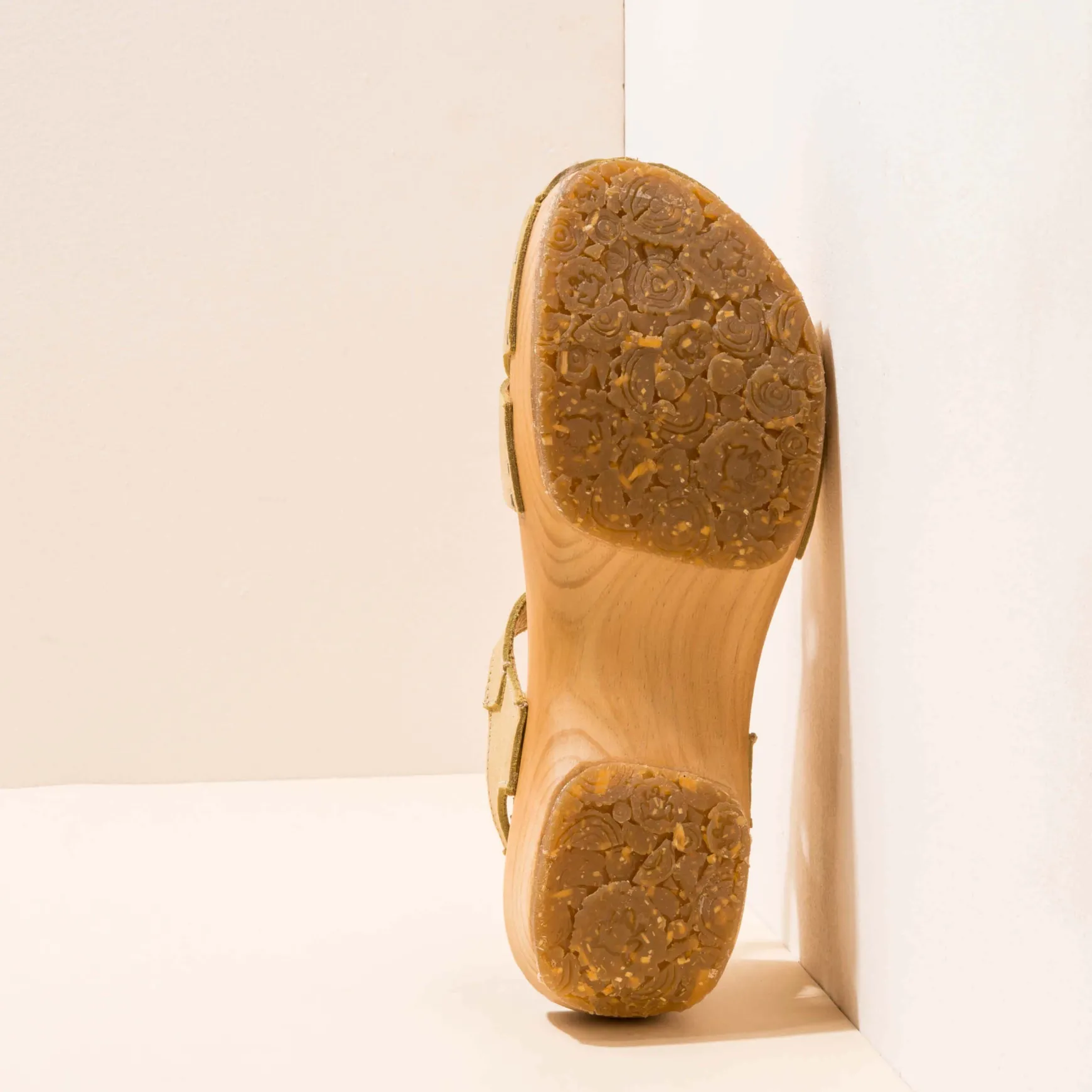 Women El Naturalista Sandals|5832 SHOKUNIN