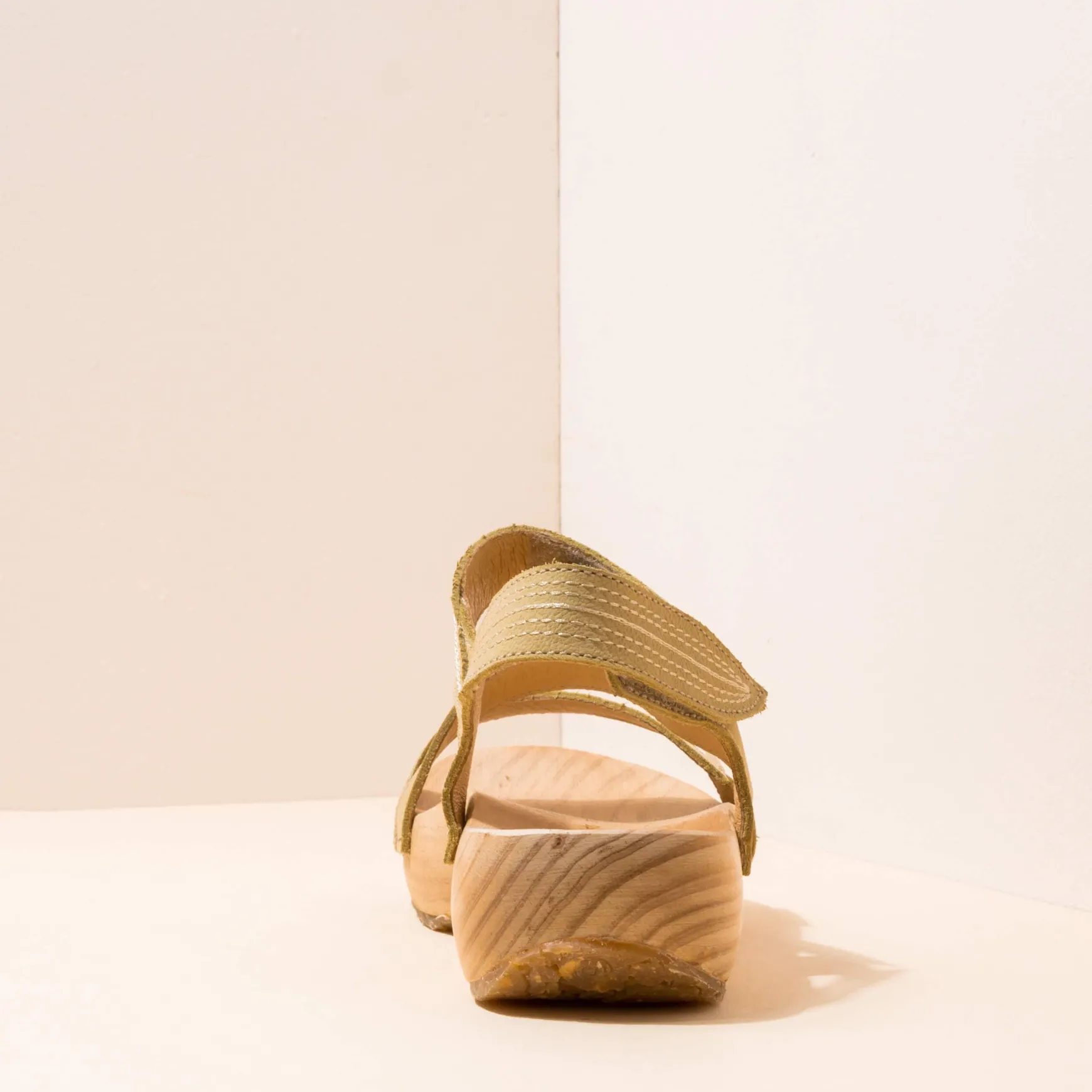 Women El Naturalista Sandals|5830 SHOKUNIN