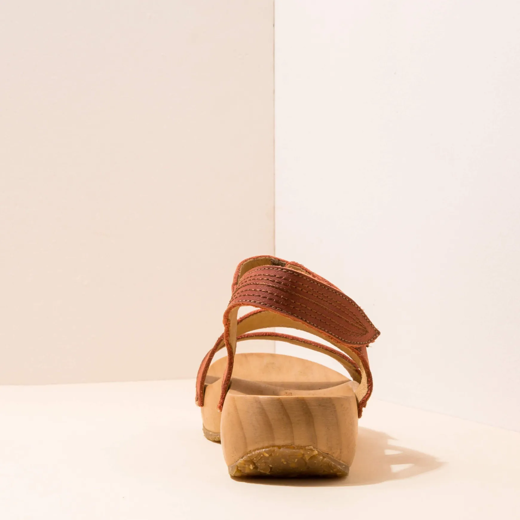 Women El Naturalista Sandals|5830 SHOKUNIN