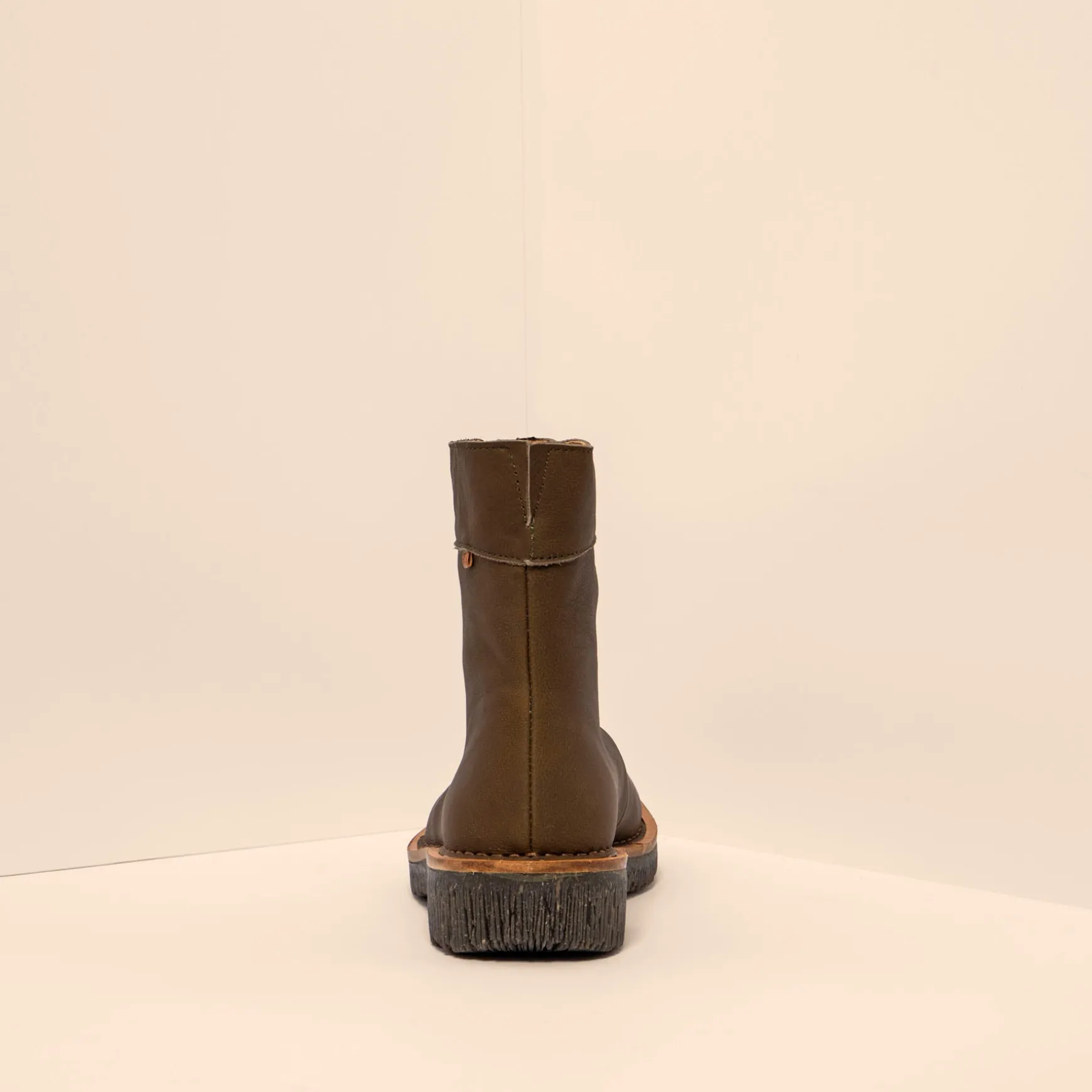 Women El Naturalista Ankle Boots|5581 VOLCANO