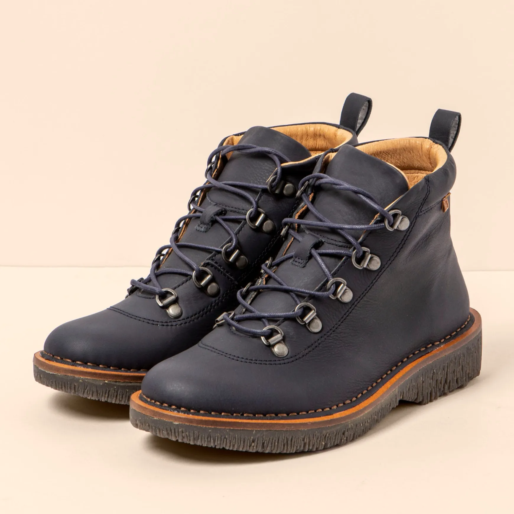 Women El Naturalista Ankle Boots|5583 VOLCANO