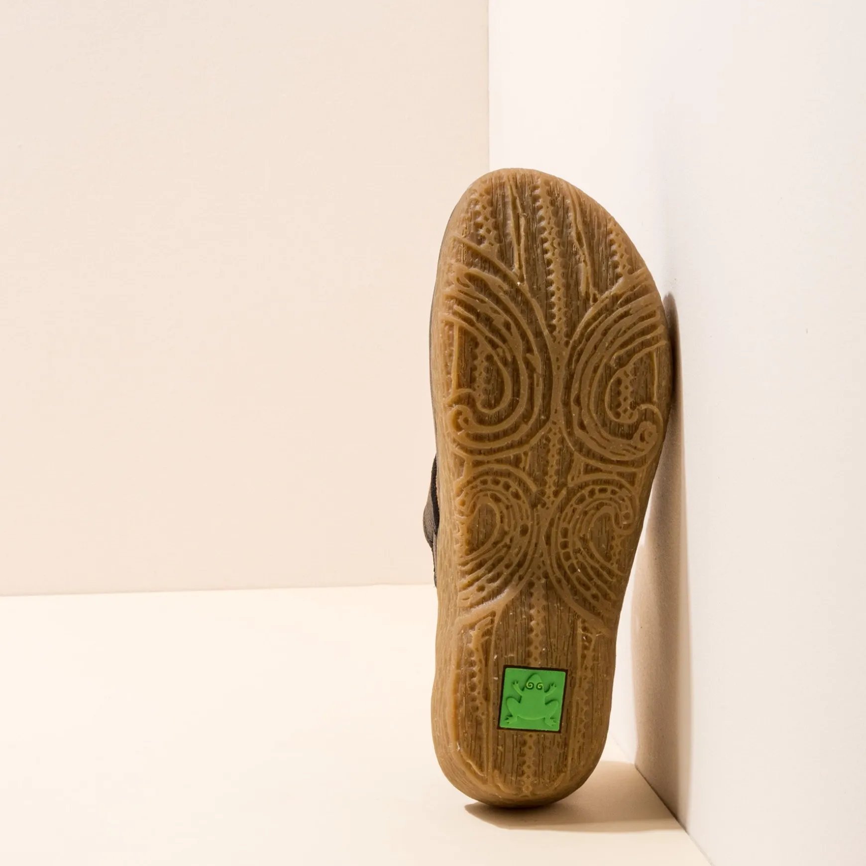 Women El Naturalista Clogs|5701 WAKATIWAI