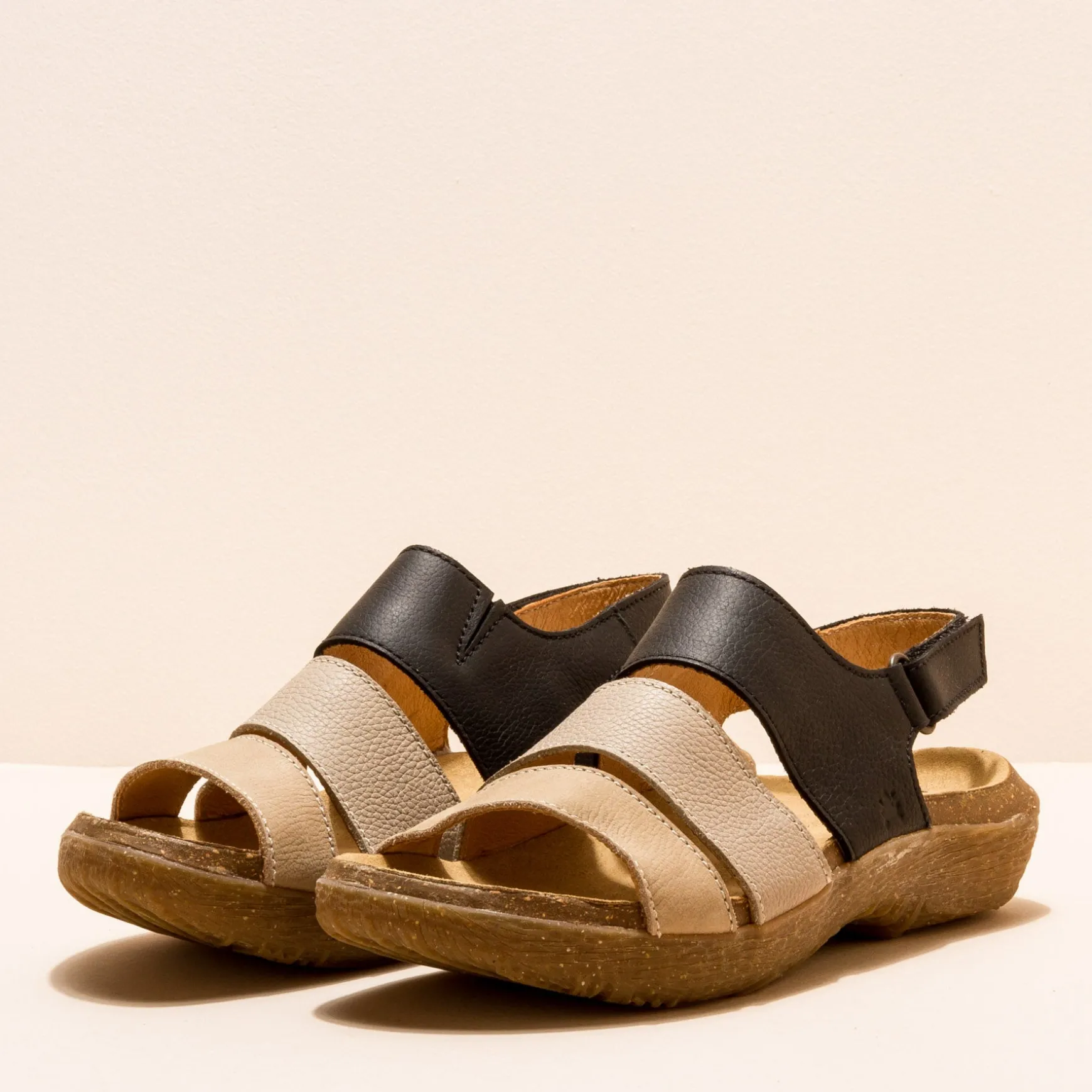 Women El Naturalista Sandals|5702 WAKATIWAI