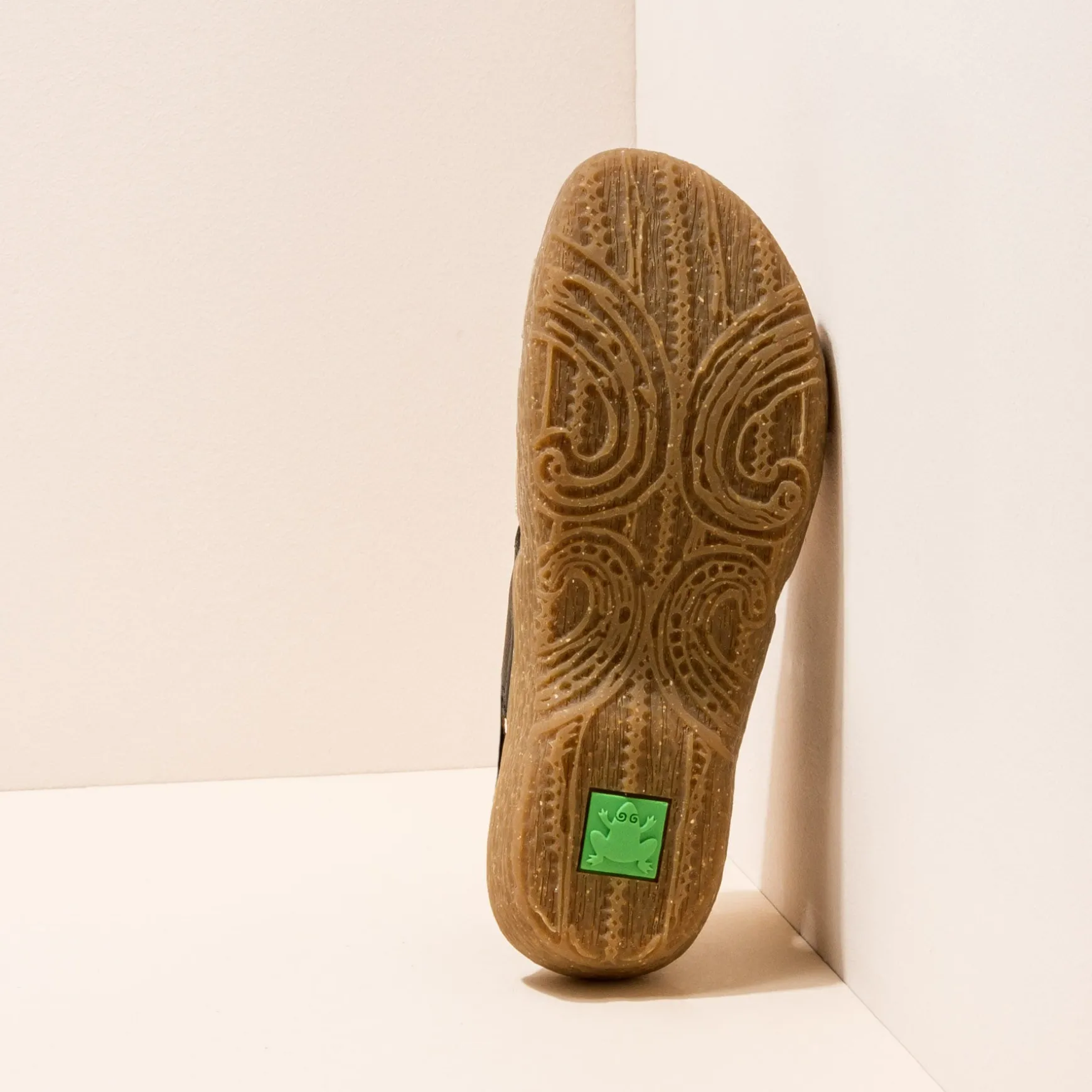 Women El Naturalista Sandals|5702 WAKATIWAI