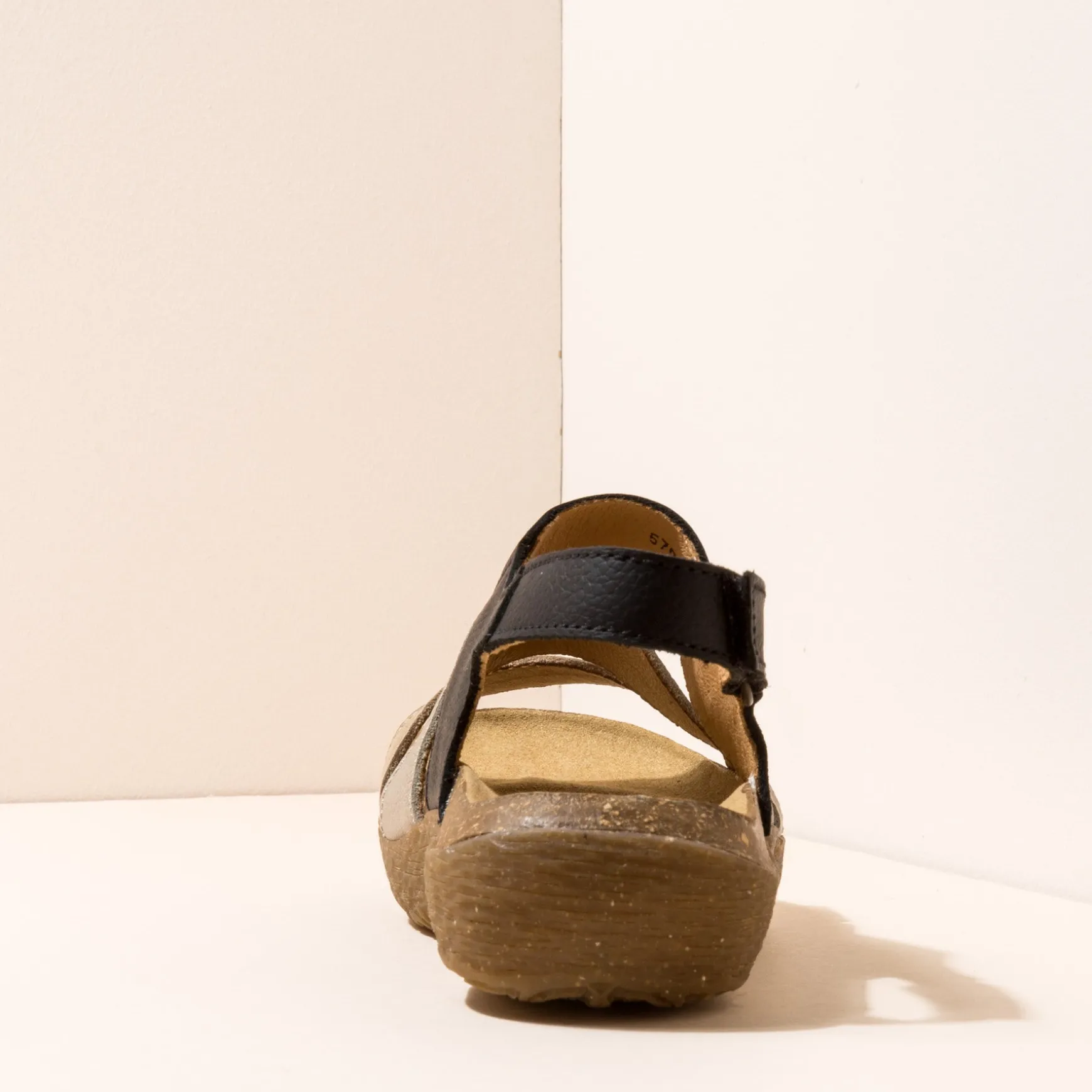 Women El Naturalista Sandals|5702 WAKATIWAI