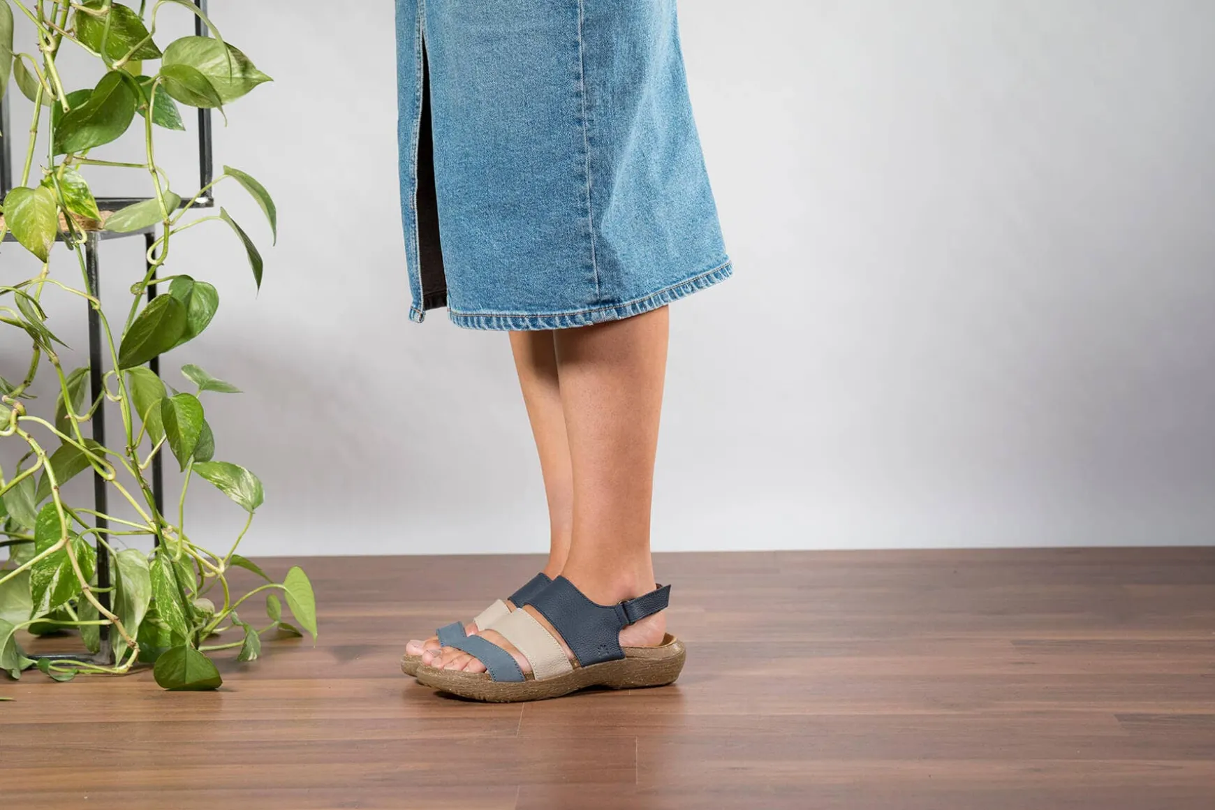 Women El Naturalista Sandals|5702 WAKATIWAI