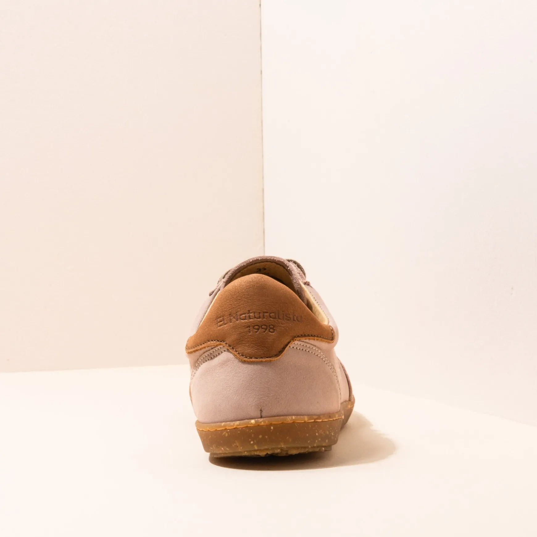 El Naturalista Sneaker|N354 NOBUCK-W PALE / ESTRATOS