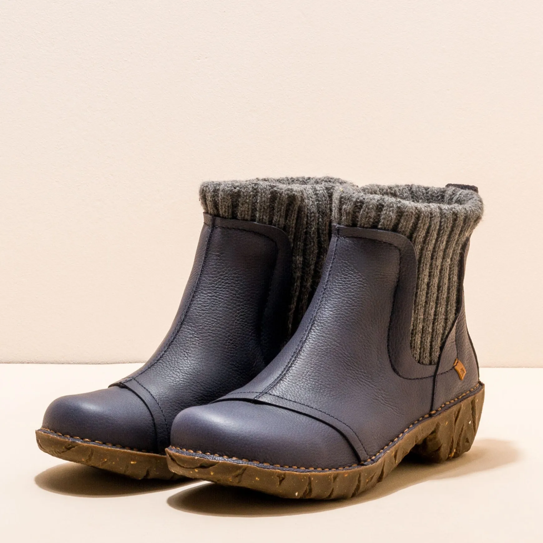 Women El Naturalista Ankle Boots|NE23 YGGDRASIL